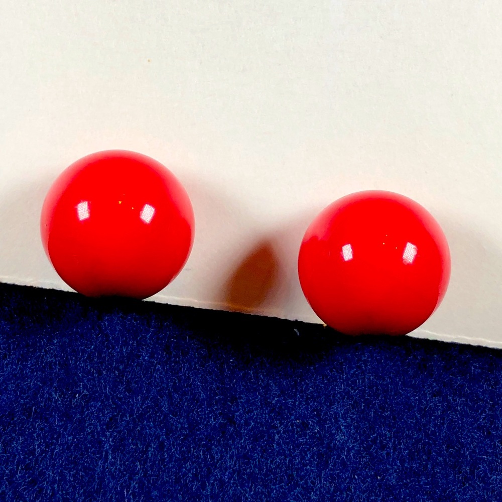 Retro red fakelite studs